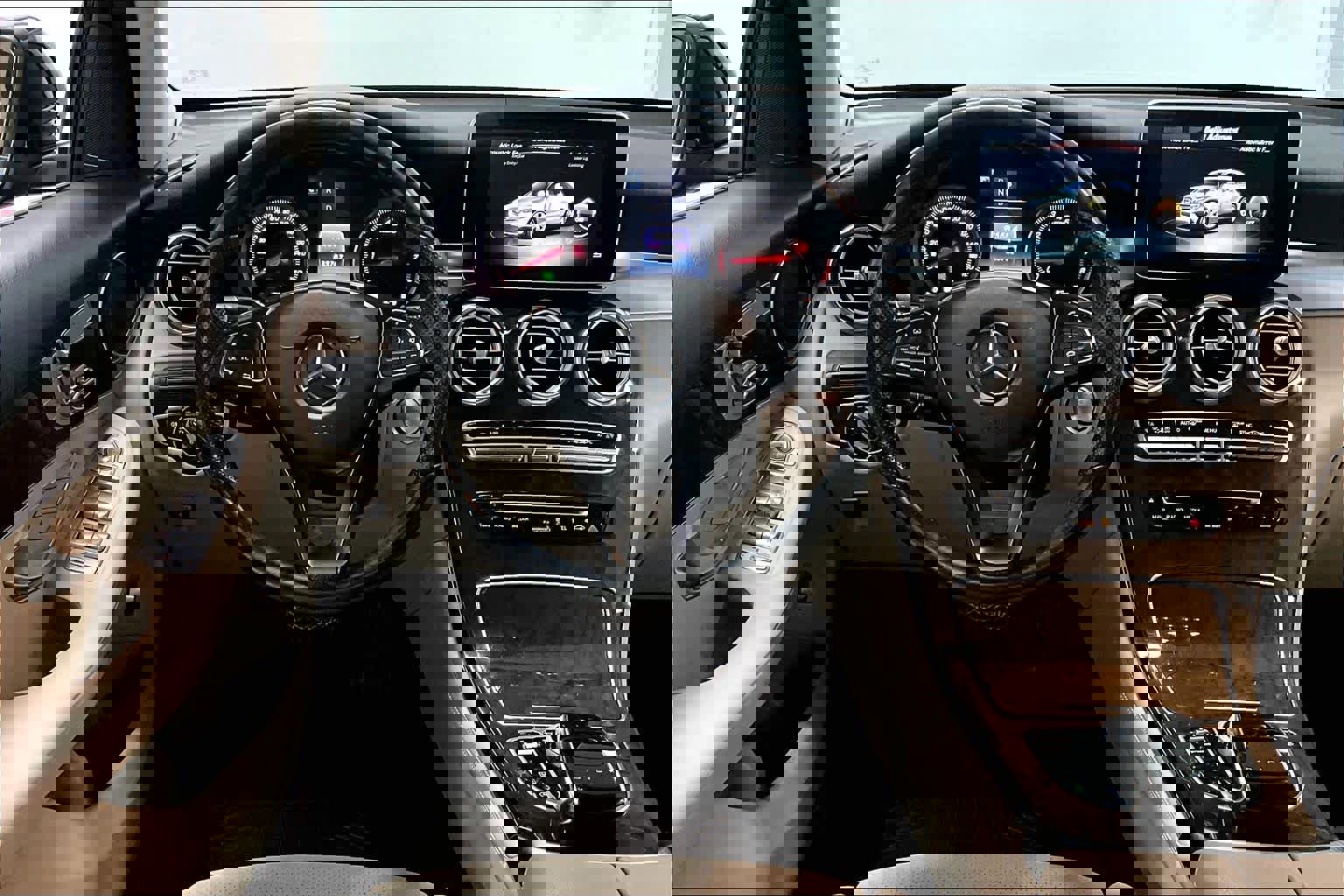 Used 2016 Mercedes-Benz GLC 300 4MATIC image 13