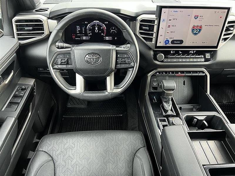 Used 2025 Toyota Tundra Limited AWD/4WD image 21