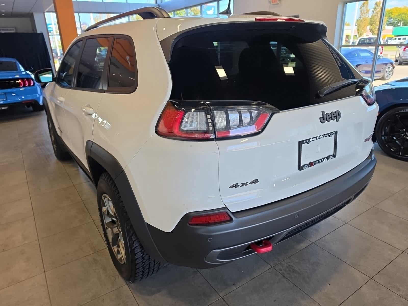Used 2020 Jeep Cherokee Trailhawk w/ Cold Weather Group AWD/4WD image 10