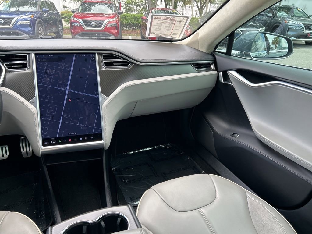 Used 2013 Tesla Model S Performance image 11