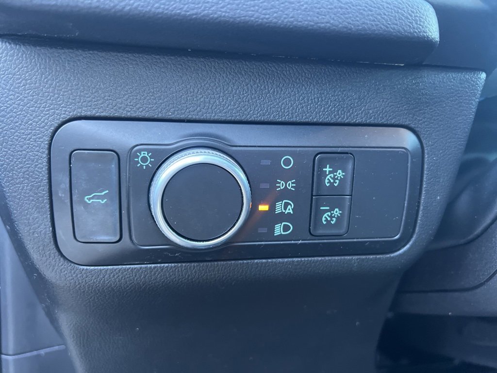 Used 2022 Ford Escape SE w/ SE Sport Appearance Package image 25