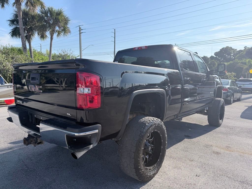 Used 2018 GMC Sierra 2500 SLE w/ Suspension Package, Off-Road AWD/4WD image 4