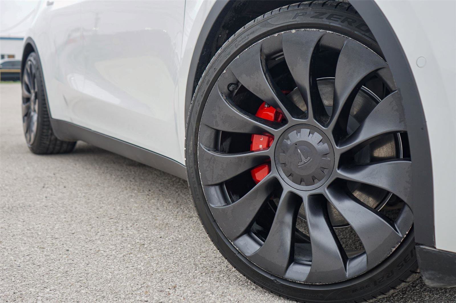 Used 2022 Tesla Model Y Performance AWD/4WD image 2
