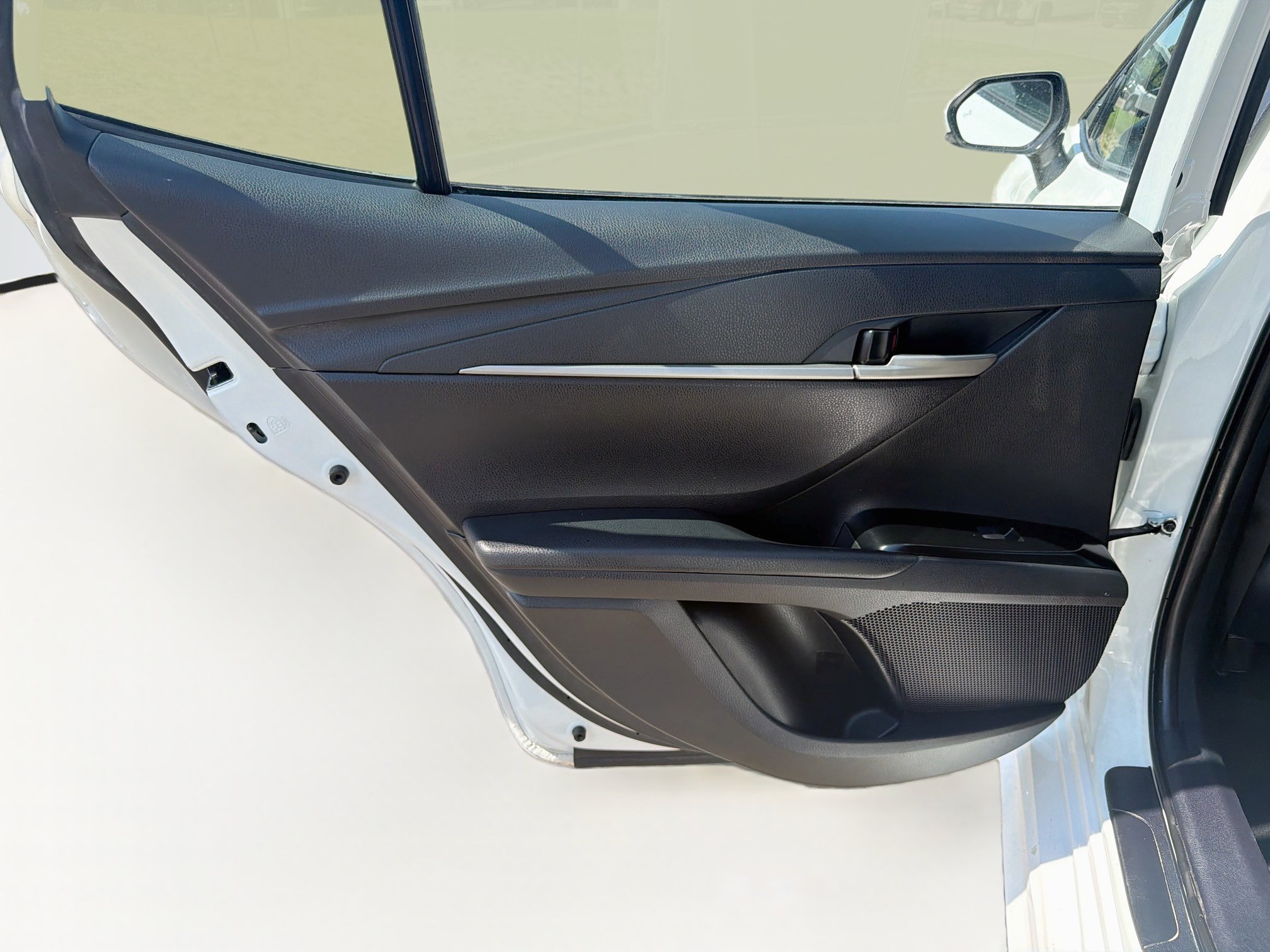 Used 2025 Toyota Camry SE FWD image 27
