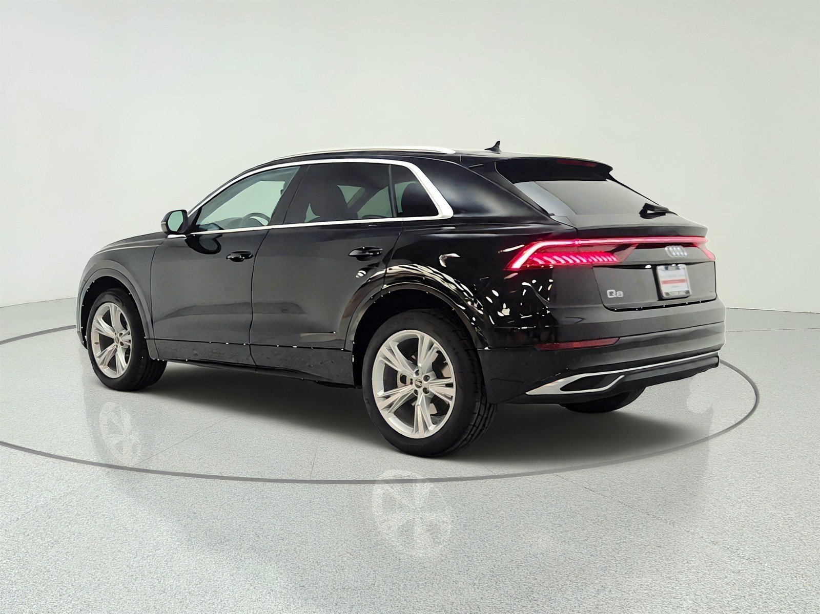 Used 2023 Audi Q8 Premium w/ Convenience Package AWD/4WD image 7