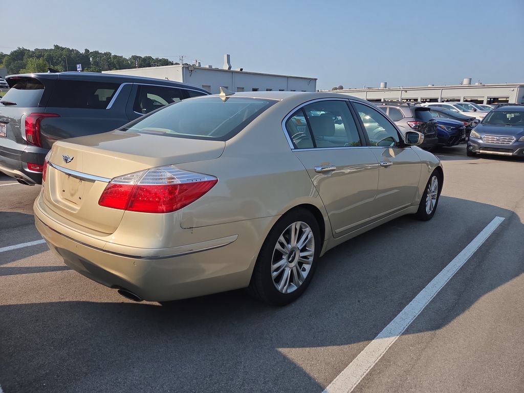 Used 2011 Hyundai Genesis 3.8 w/ Technology Pkg 4 RWD image 3