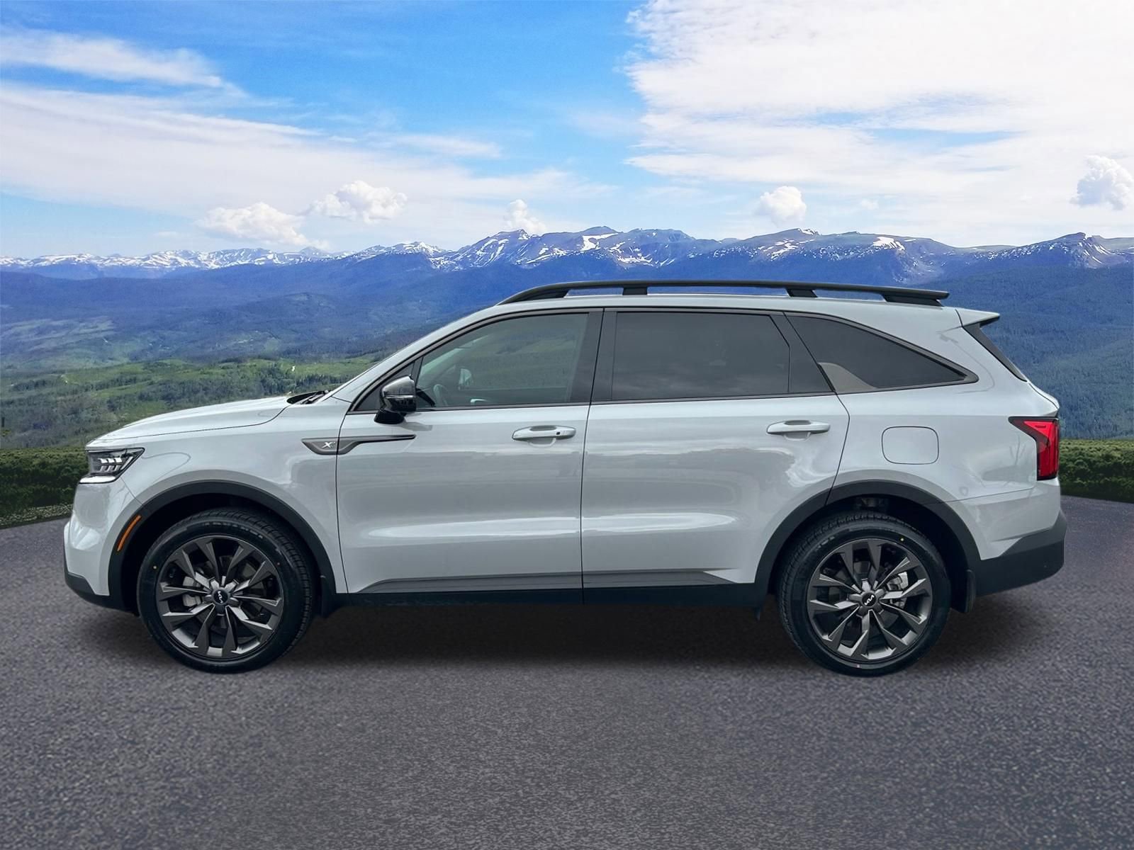 Used 2023 Kia Sorento SX Prestige image 2