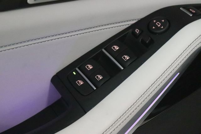 Used 2025 BMW X5 xDrive50e w/ M Sport Package image 30