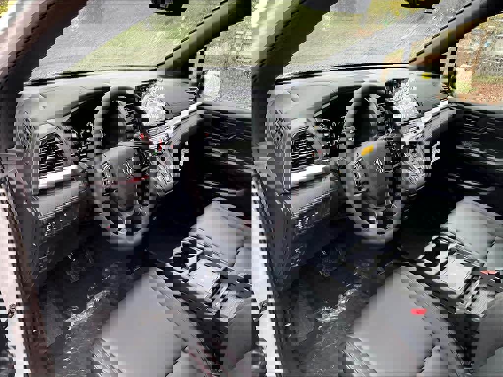 New 2026 Honda Odyssey Sport-L image 9