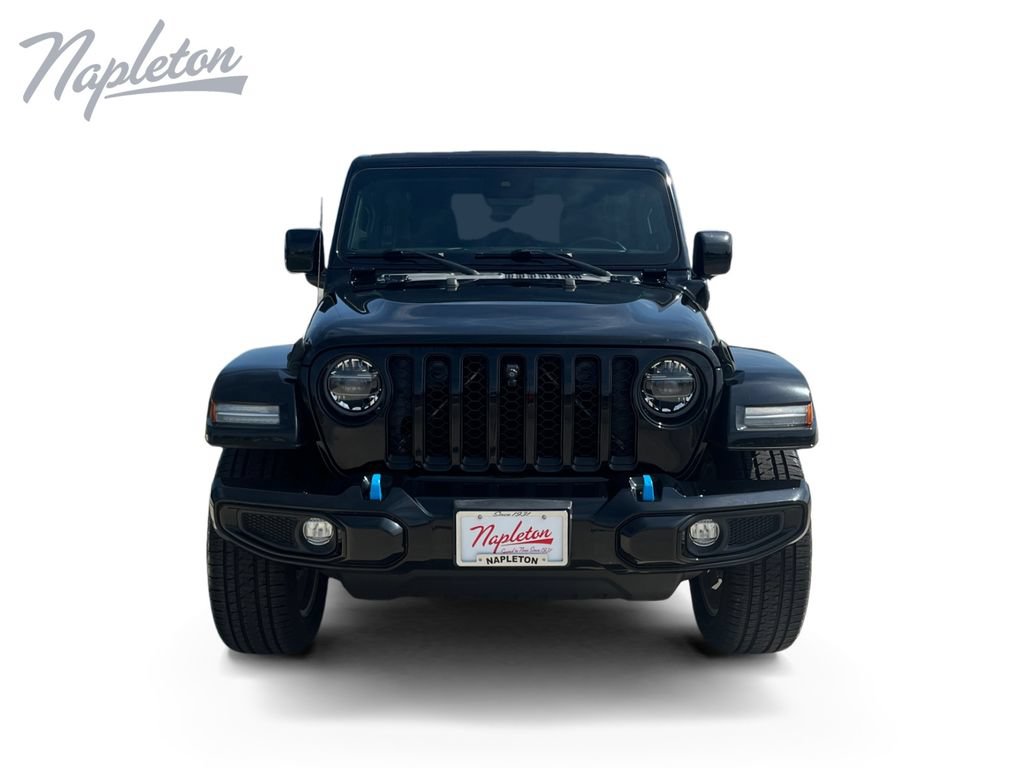 Used 2022 Jeep Wrangler Unlimited Sahara AWD/4WD image 9