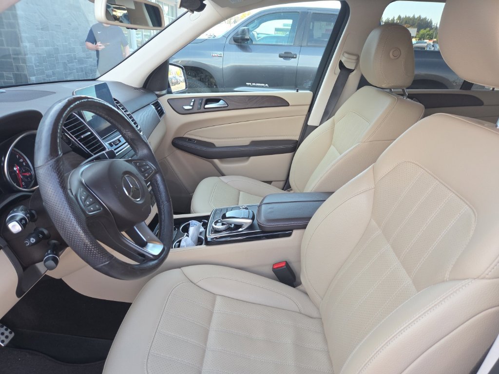 Used 2019 Mercedes-Benz GLE 400 4MATIC image 10