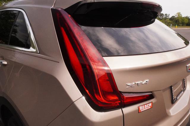 Used 2023 Cadillac XT4 Premium Luxury w/ Cold Weather Package FWD image 33
