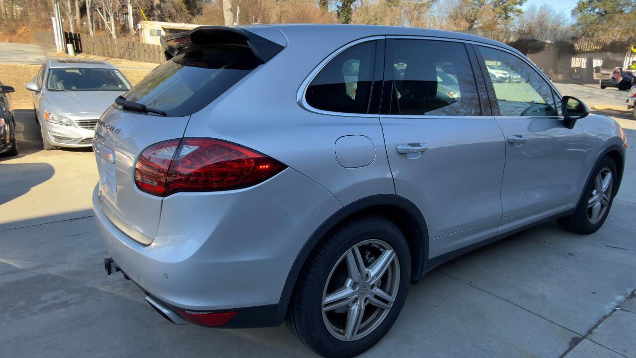 Used 2011 Porsche Cayenne S image 4