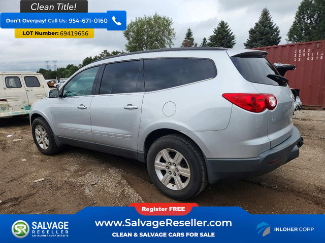 Used 2011 Chevrolet Traverse LT w/ Personal Connectivity Package FWD image 3