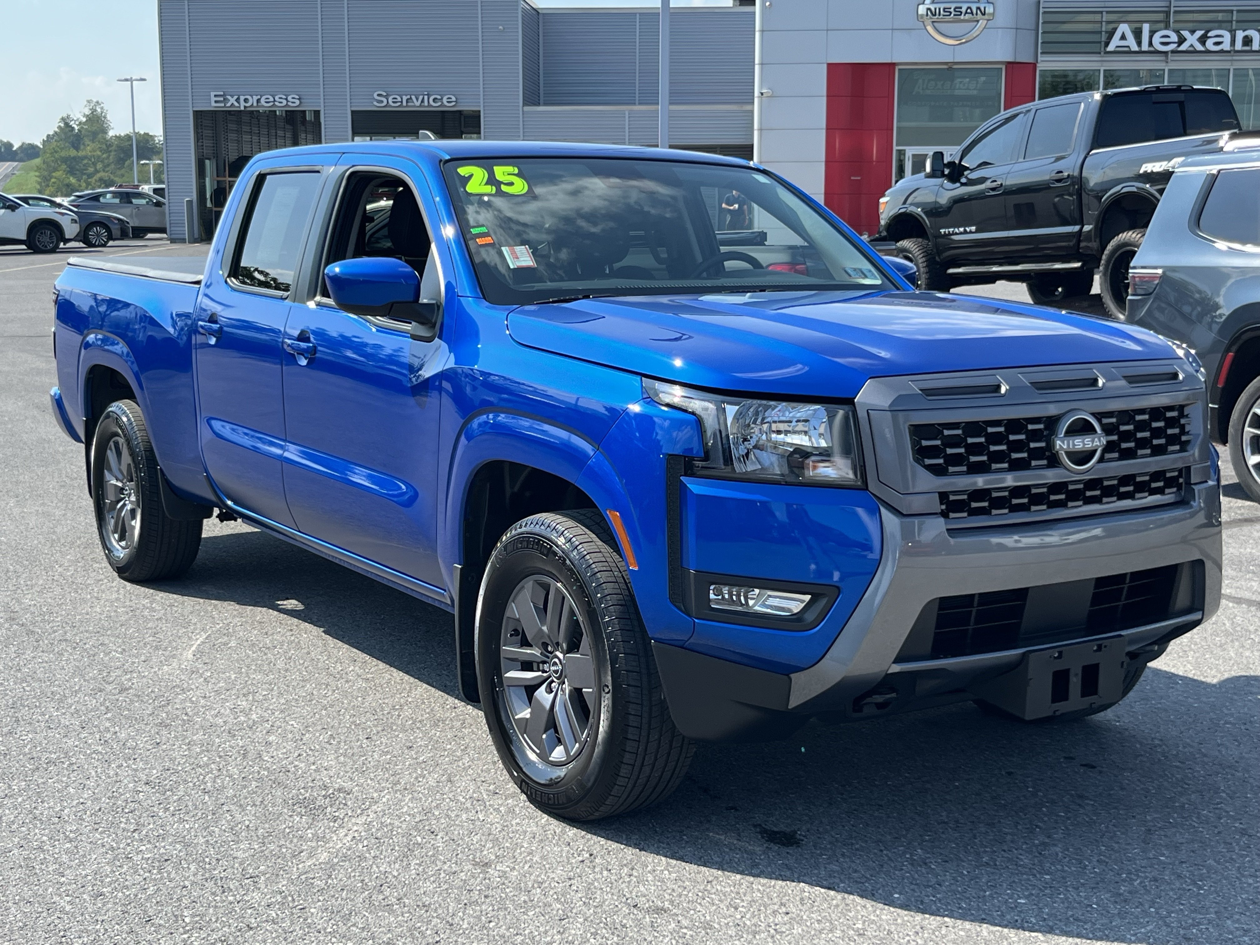 Used 2025 Nissan Frontier SV w/ SV Convenience Package