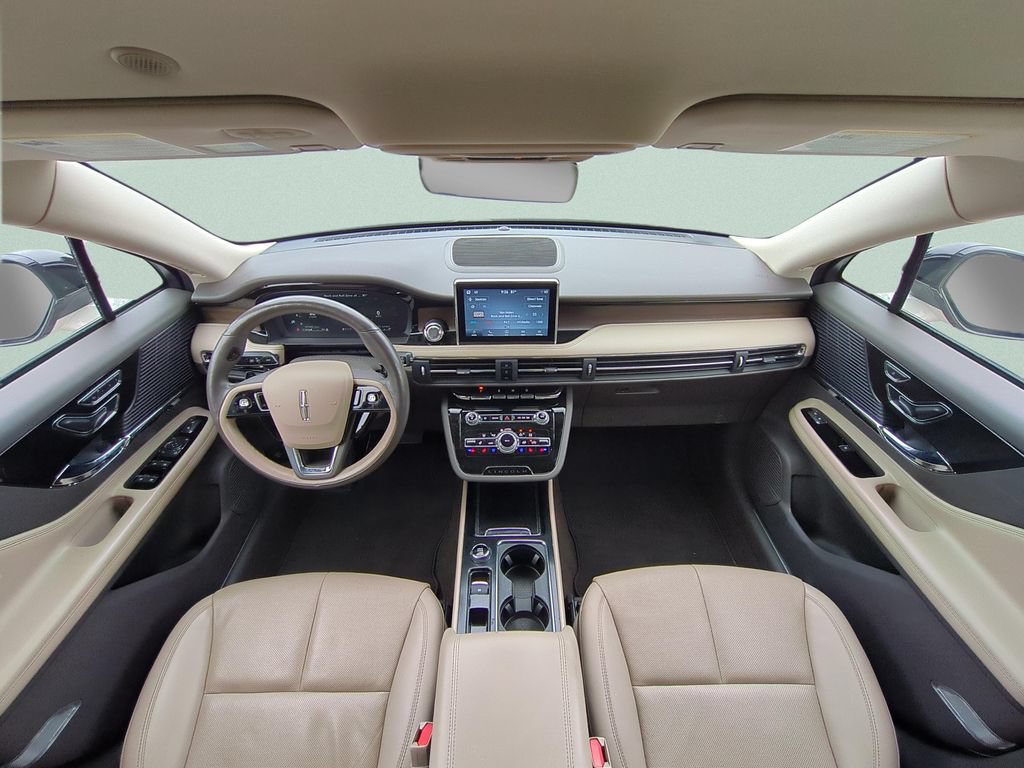 Used 2022 Lincoln Corsair Reserve w/ Elements Package FWD image 11