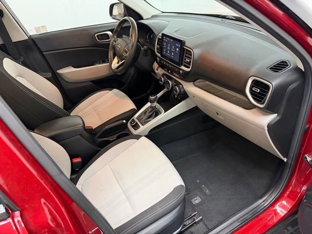 Certified 2024 Hyundai Venue SEL image 41