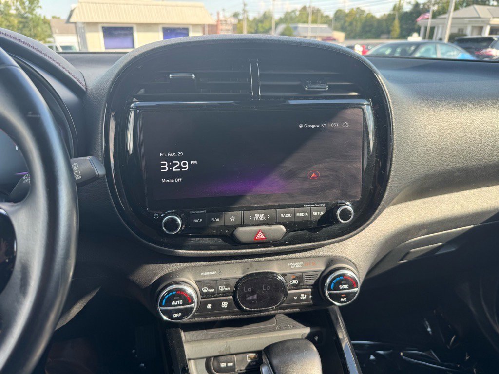 Used 2023 Kia Soul GT-Line w/ GT-Line Technology Package image 12