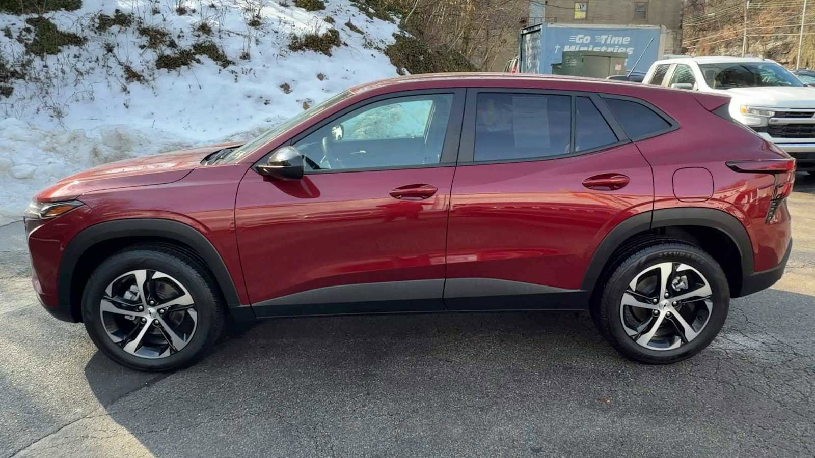 Used 2024 Chevrolet Trax RS w/ Driver Confidence Package image 5