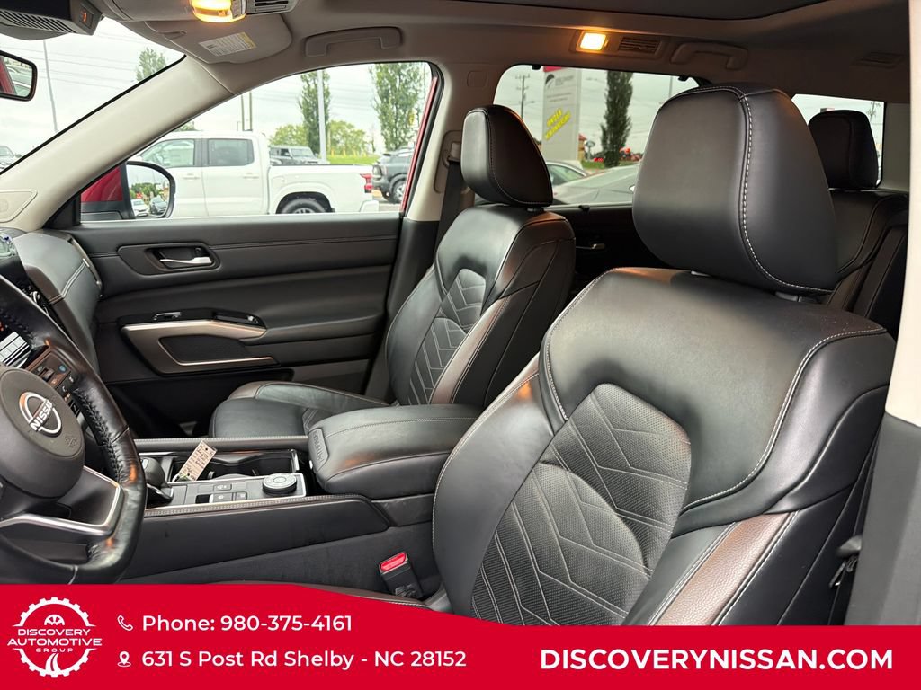 Certified 2023 Nissan Pathfinder Platinum AWD/4WD image 18