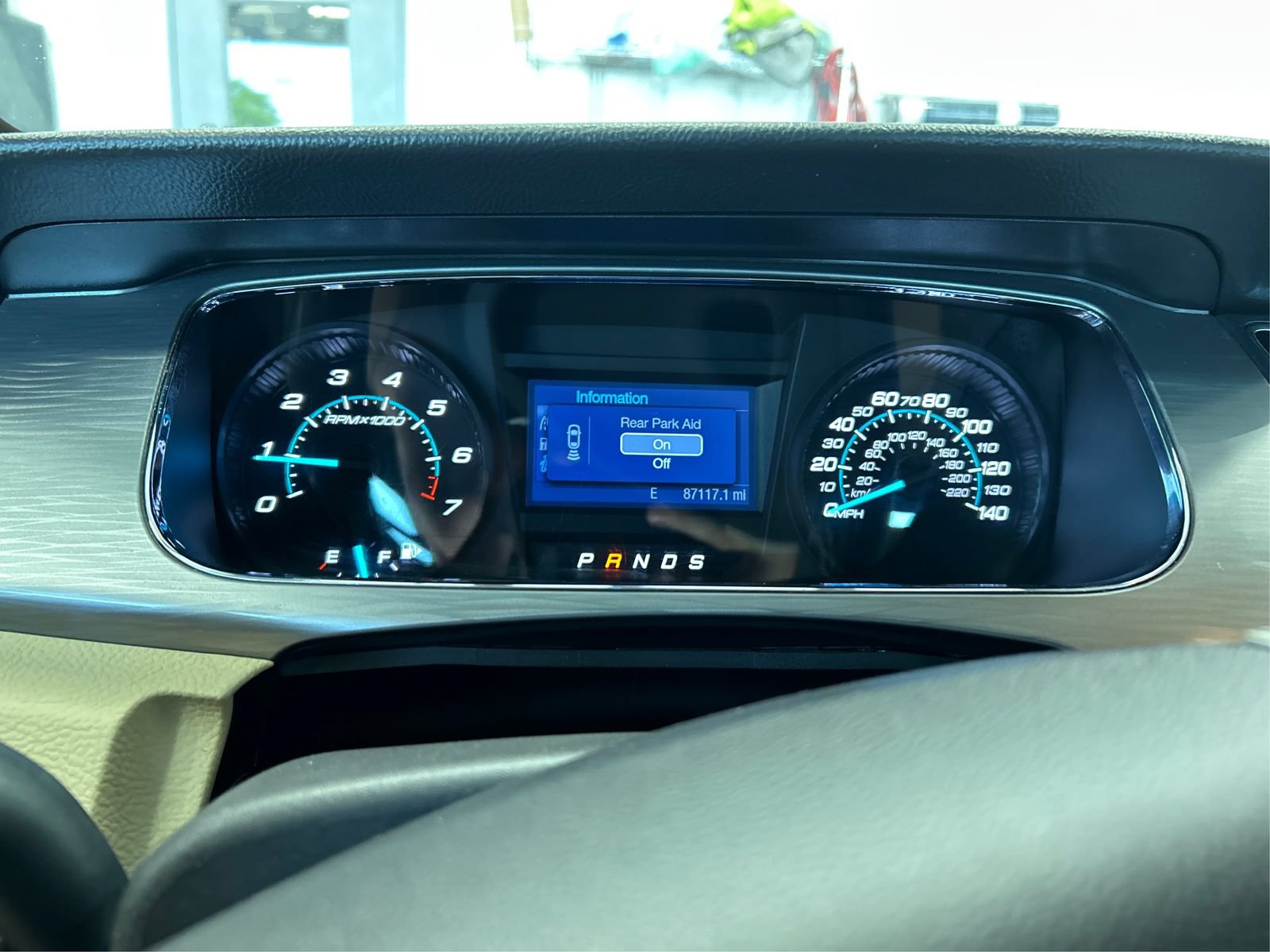 Used 2016 Ford Taurus SEL FWD image 14