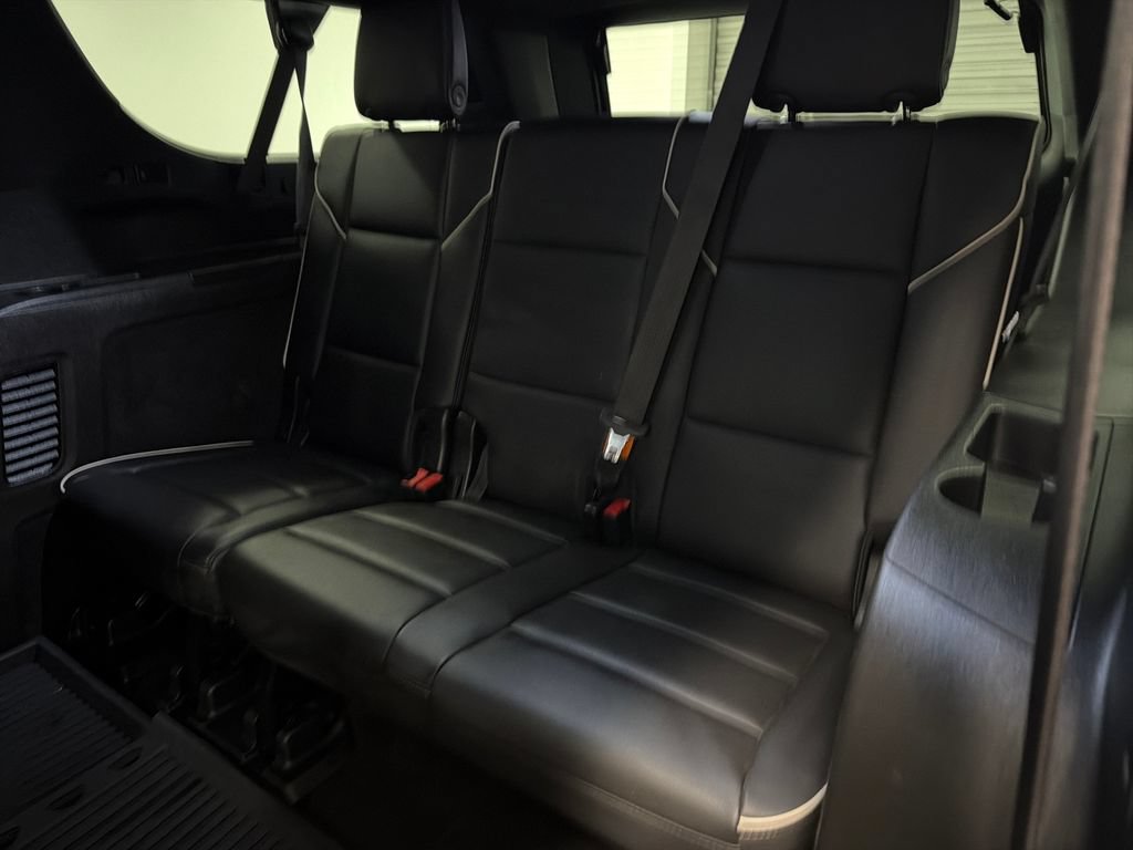 Used 2024 Cadillac Escalade ESV Premium Luxury w/ Performance Package AWD/4WD image 13