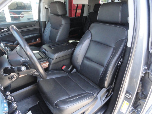 Used 2020 Chevrolet Suburban Premier w/ Premier 6.2L Value Package AWD/4WD image 10