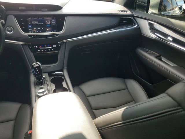 Certified 2023 Cadillac XT5 Premium Luxury w/ Technology Package FWD image 15