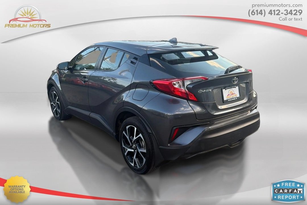 Used 2018 Toyota C-HR XLE FWD image 3