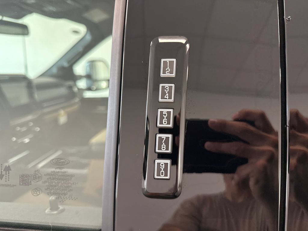 New 2026 Ford F350 Lariat w/ Black Appearance Package AWD/4WD image 10