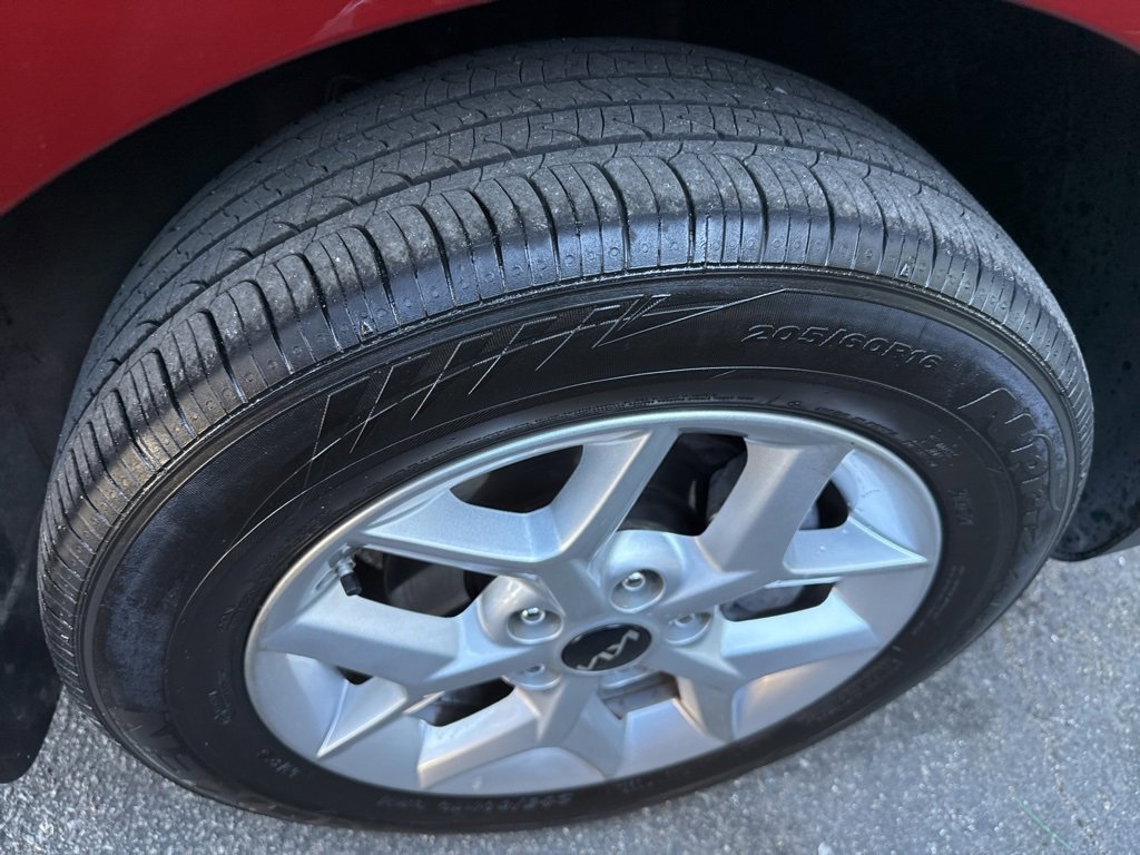 Used 2025 Kia Soul S image 13