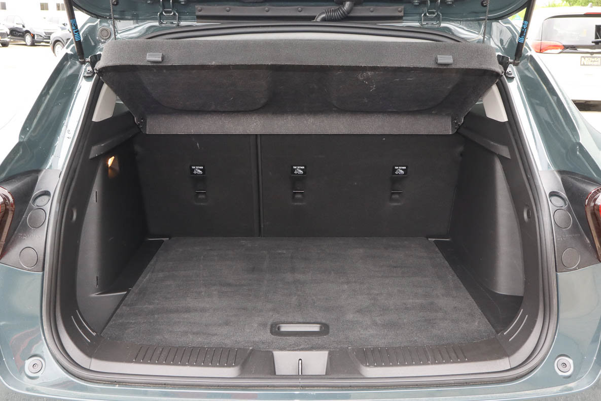 Used 2025 Chevrolet Trax LT FWD image 9