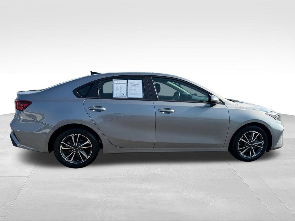 Used 2024 Kia Forte LXS FWD image 30