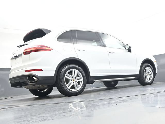 Used 2017 Porsche Cayenne Platinum Edition AWD/4WD image 31