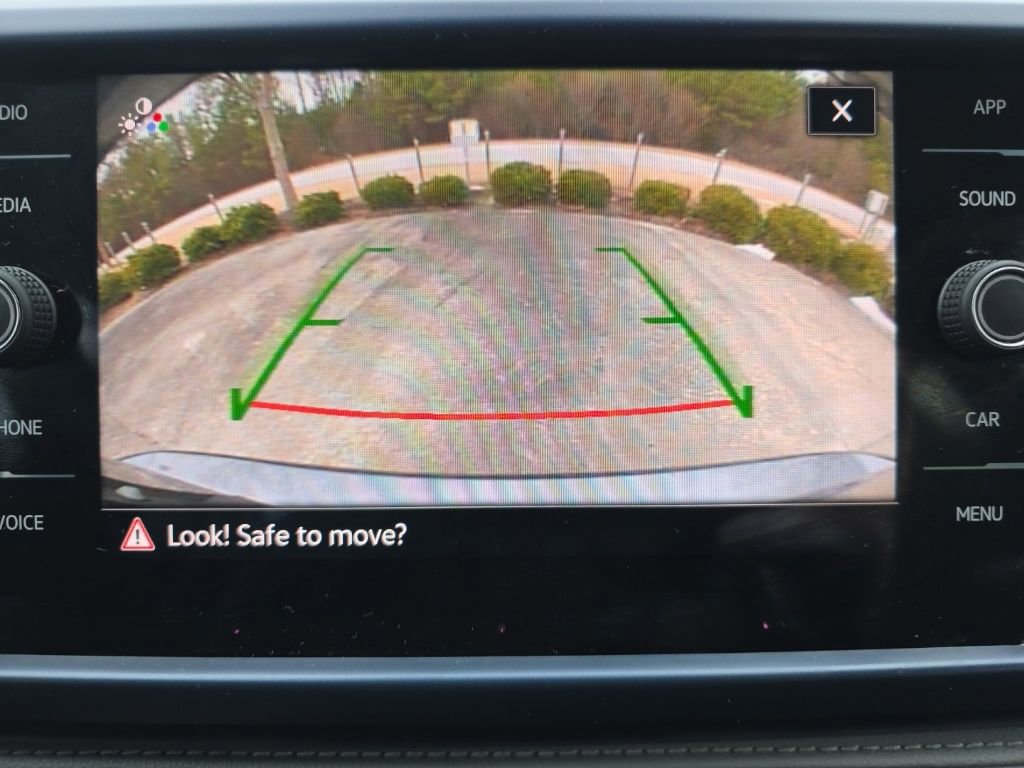 Used 2024 Volkswagen Taos SE image 28