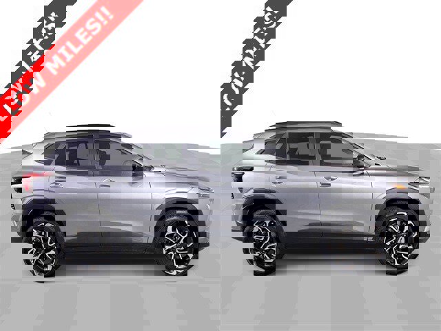 Used 2025 Chevrolet Trax RS w/ Sunroof Package image 9