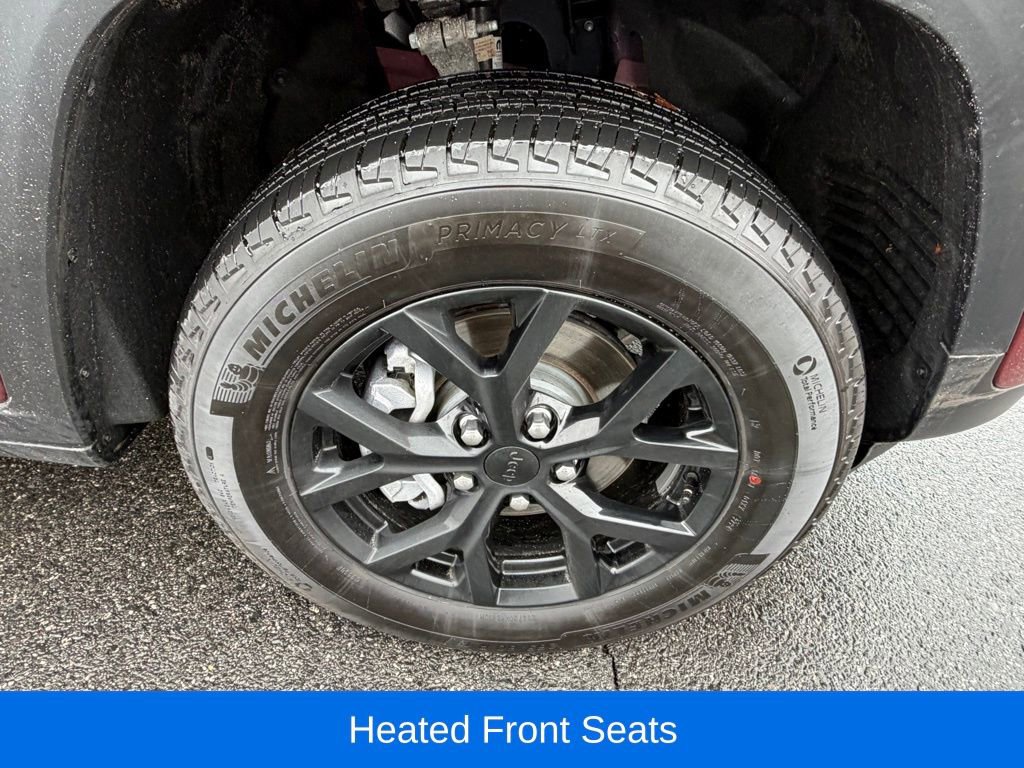 Certified 2024 Jeep Grand Cherokee Altitude RWD image 16