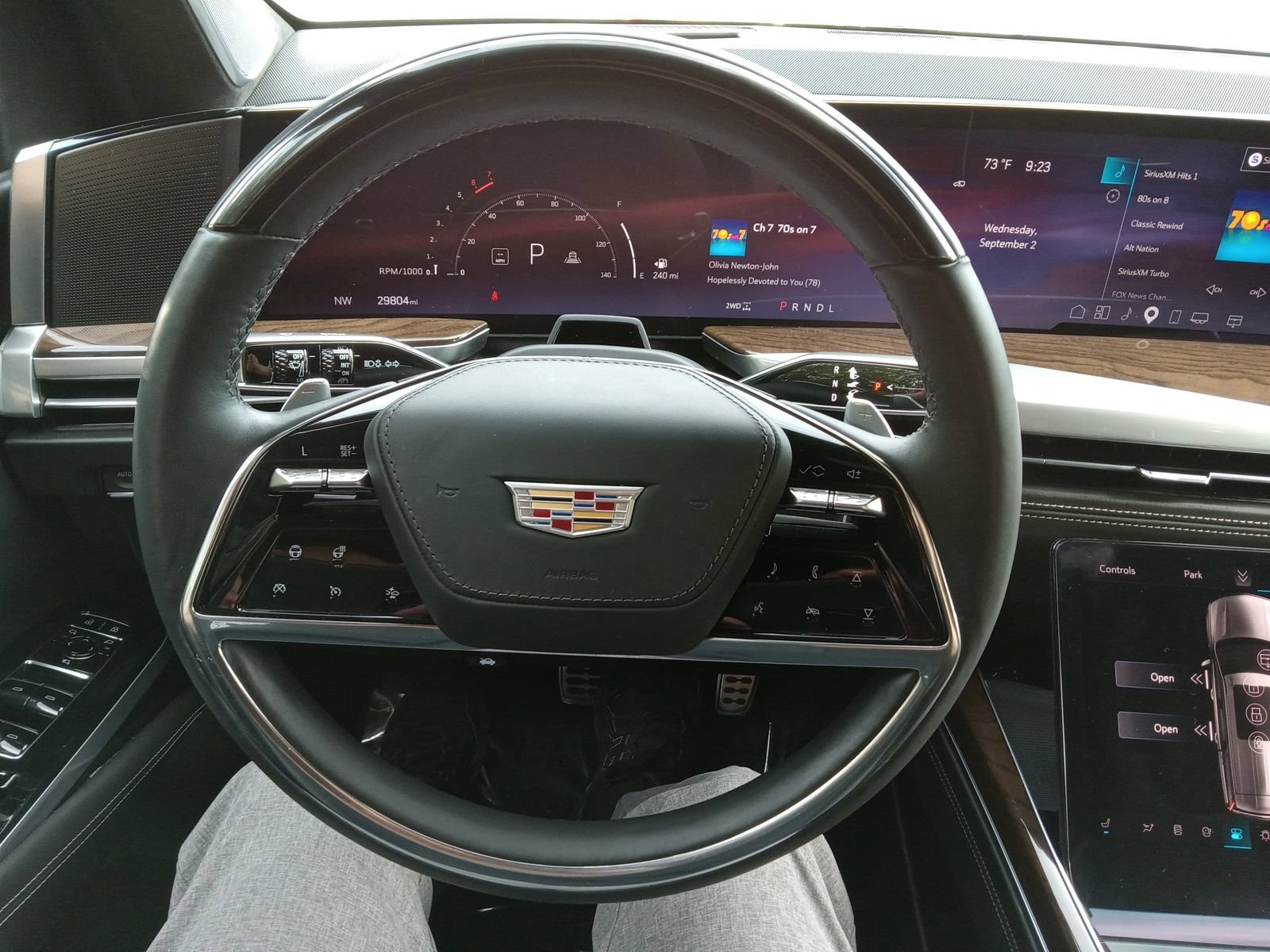 Used 2025 Cadillac Escalade Sport Platinum AWD/4WD image 13