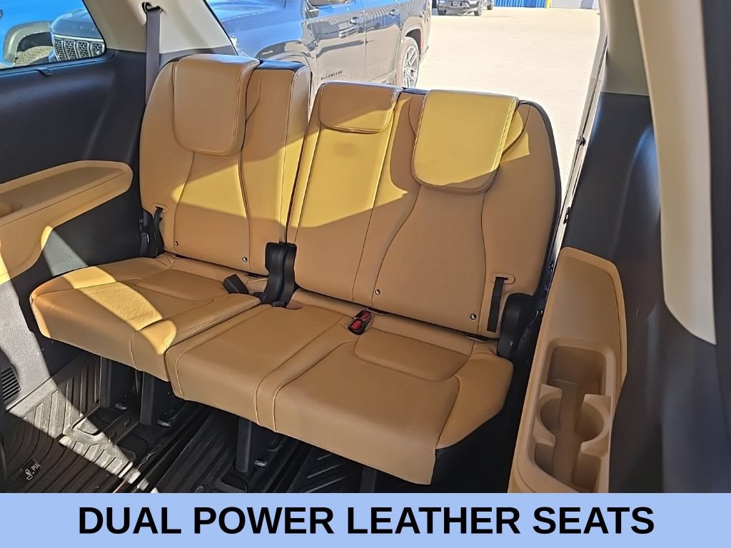 Used 2023 Kia Carnival EX FWD image 20