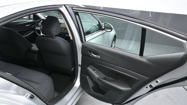 Used 2021 Nissan Altima 2.5 S FWD image 10