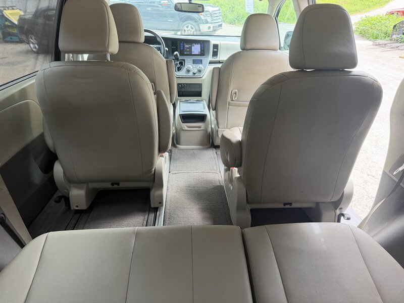 Used 2015 Toyota Sienna XLE w/ XLE Navigation Package AWD/4WD image 54