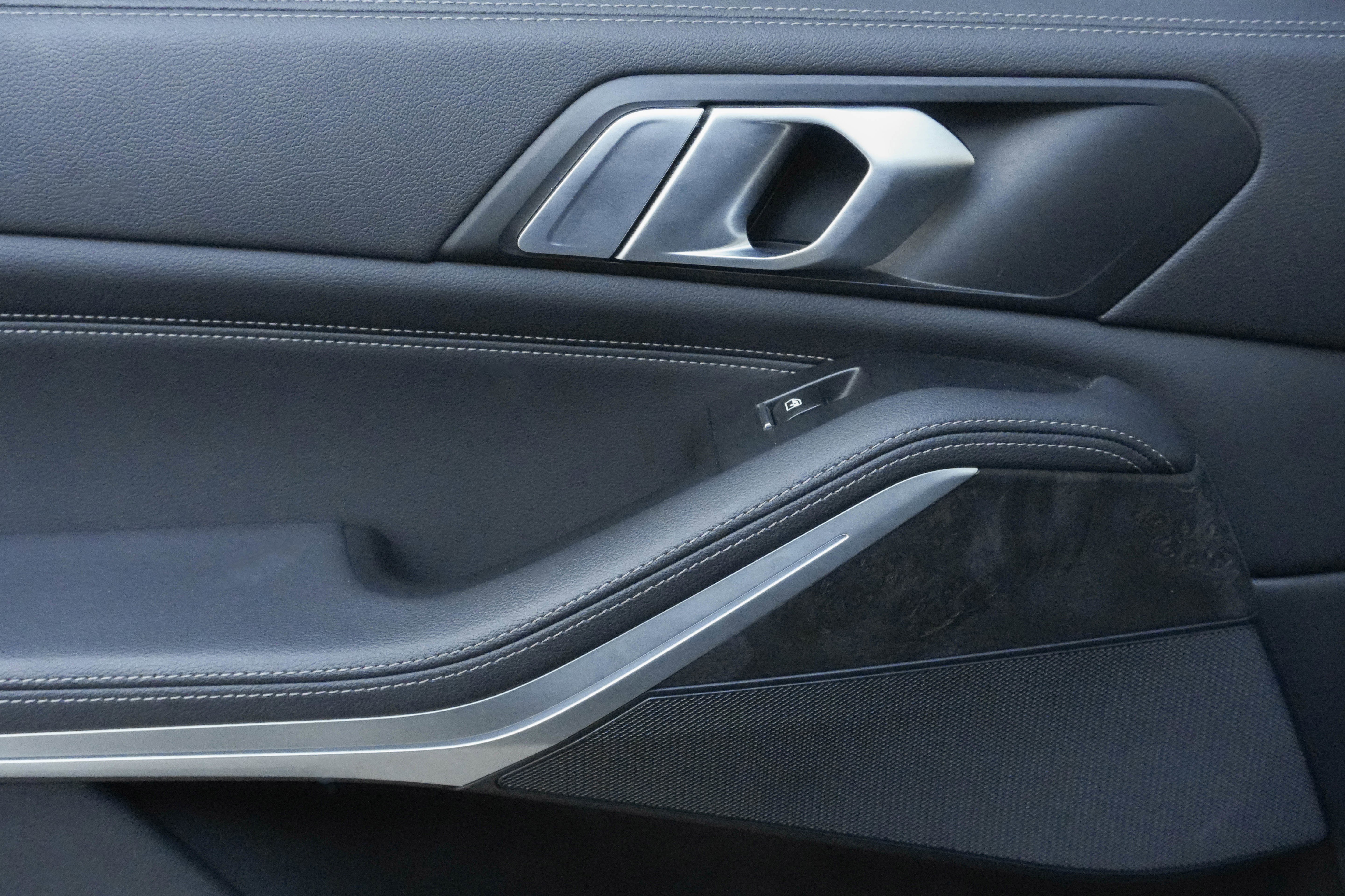 Used 2022 BMW X5 xDrive40i w/ M Sport Package image 30