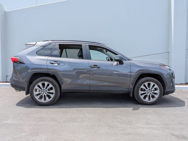 Used 2024 Toyota RAV4 XLE Premium image 2