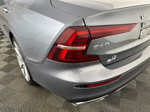 Used 2021 Volvo S60 T5 Momentum AWD/4WD image 30