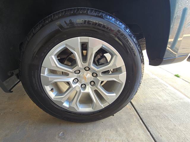 Used 2024 Chevrolet Silverado 1500 LTZ RWD image 16