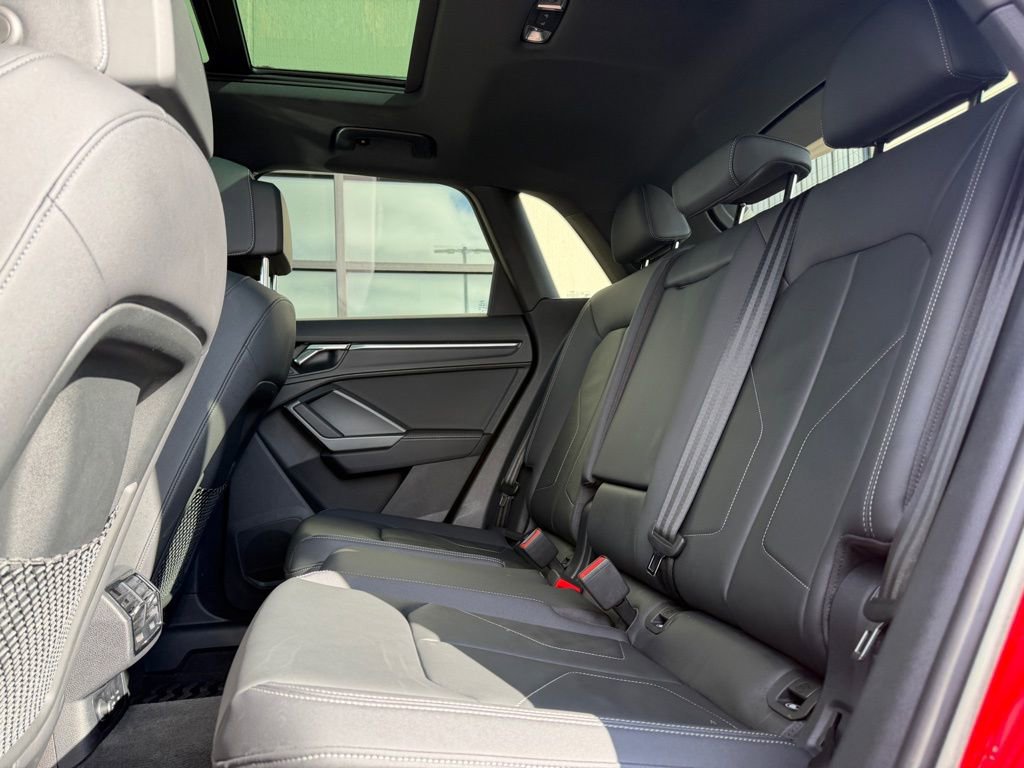 Used 2023 Audi Q3 2.0T Premium Plus image 24