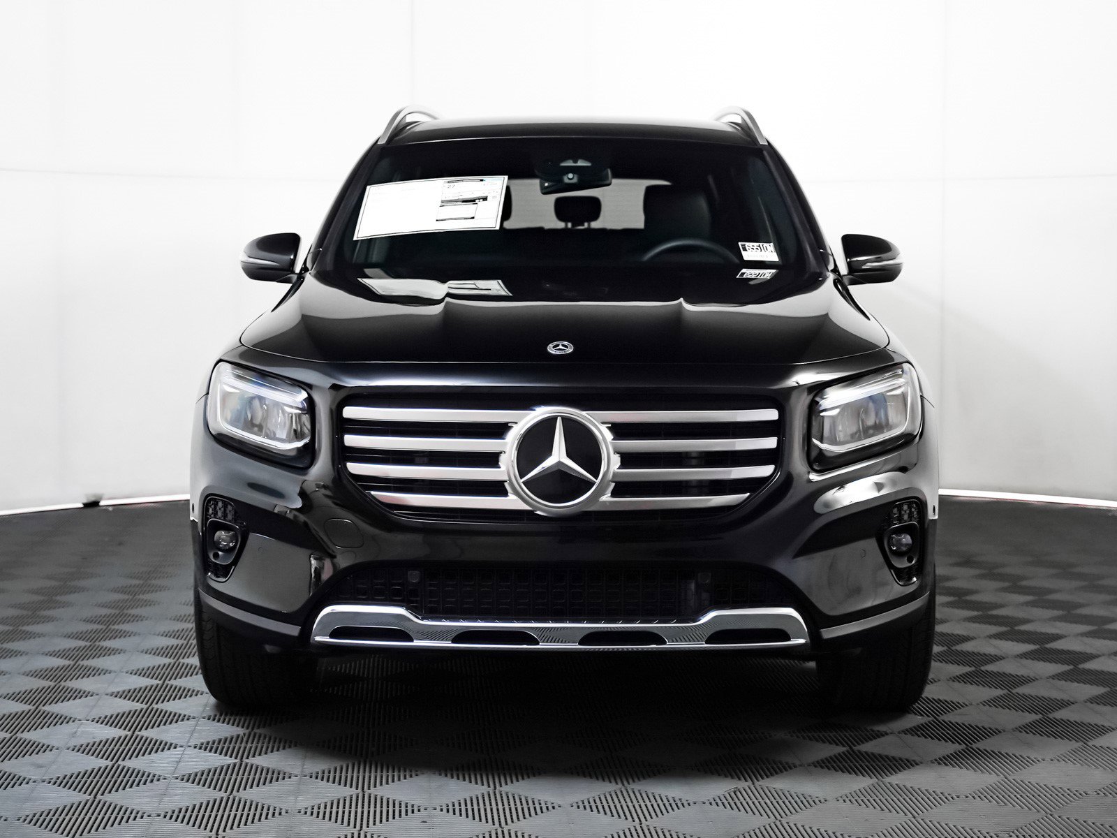 New 2025 Mercedes-Benz GLB 250 4MATIC image 12