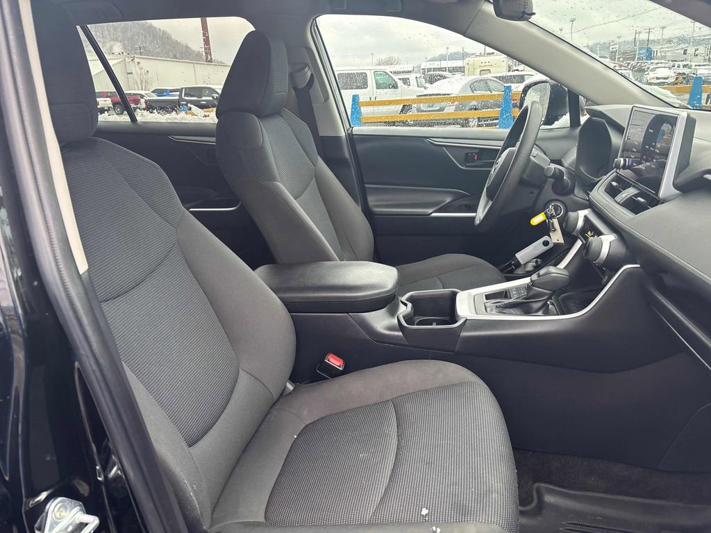 Used 2023 Toyota RAV4 LE image 44