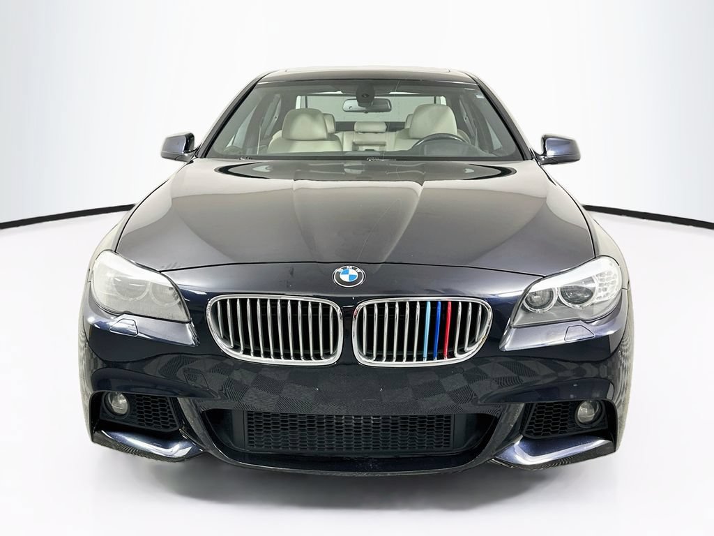 Used 2011 BMW 550i xDrive Sedan AWD/4WD image 5