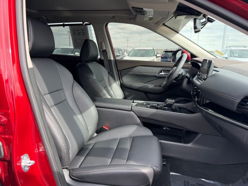 Used 2023 Nissan Rogue SL w/ SL Premium Package image 25